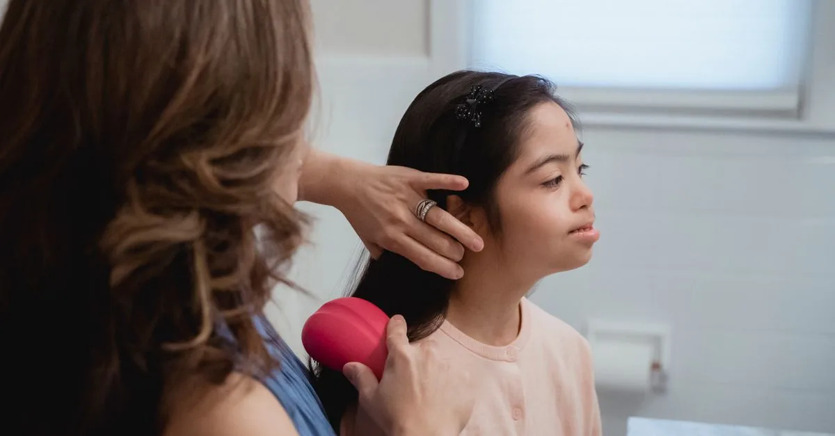découvrez nos coiffures adaptatives, conçues pour s'ajuster à tous les styles et toutes les occasions, offrant confort et élégance personnalisée.