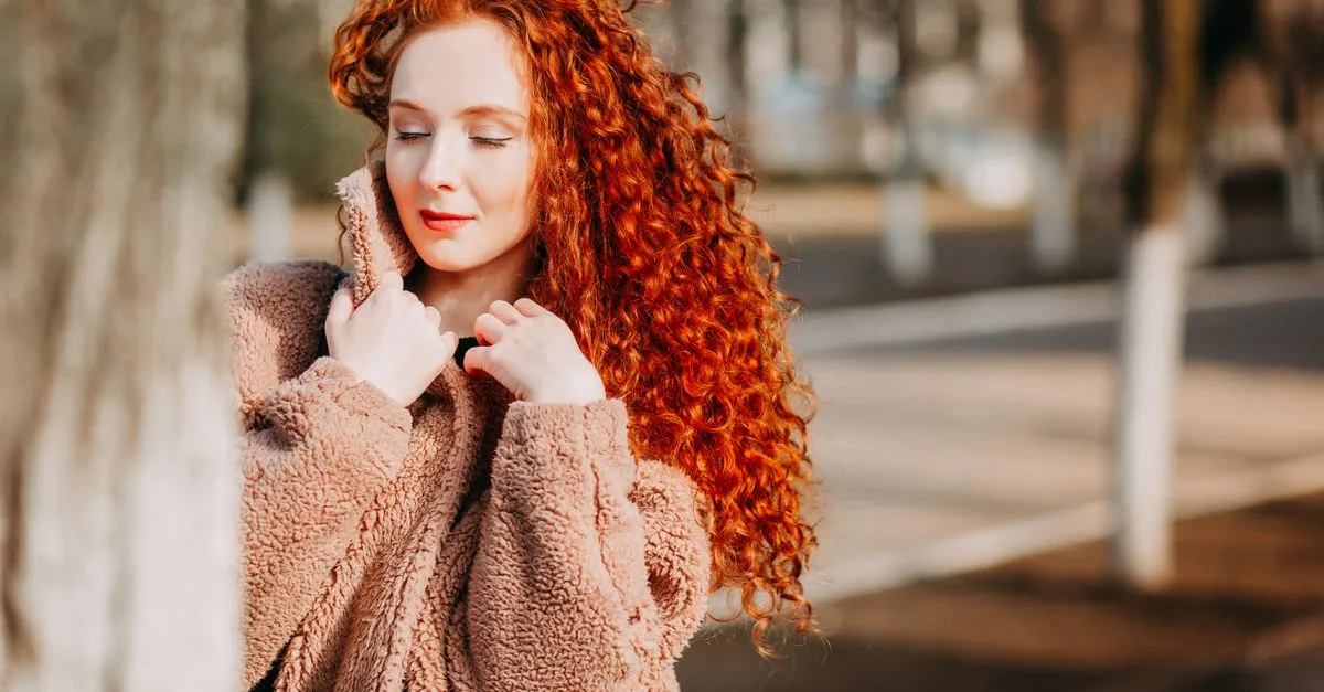 découvrez les meilleures coupes pour cheveux bouclés, adaptées à toutes les textures et longueurs, pour sublimer vos boucles avec style et soin.