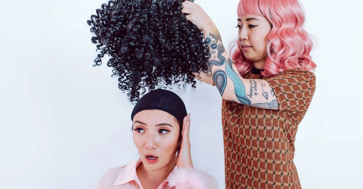 découvrez notre collection de perruques en cheveux naturels, offrant un look authentique, confortable et facile à coiffer pour sublimer votre beauté au quotidien.